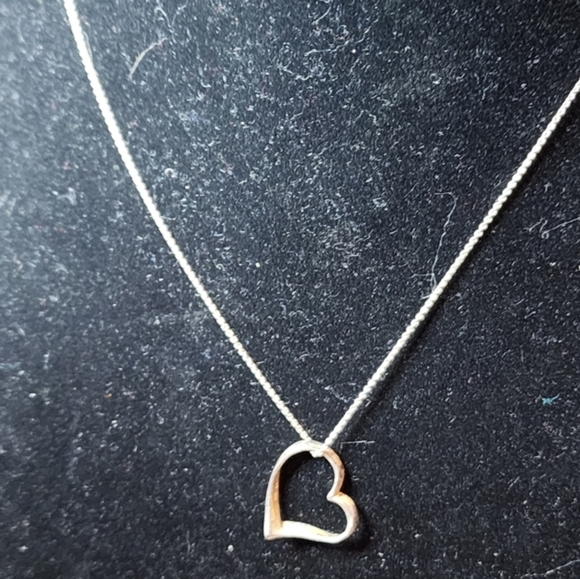 Vintage Twisted Sterling heart‎ Necklace - Picture 3 of 4
